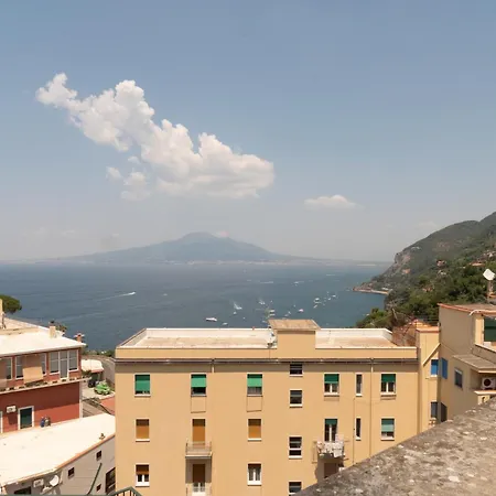 Alba Rosa Apartment شقة فيكو إيكوينس